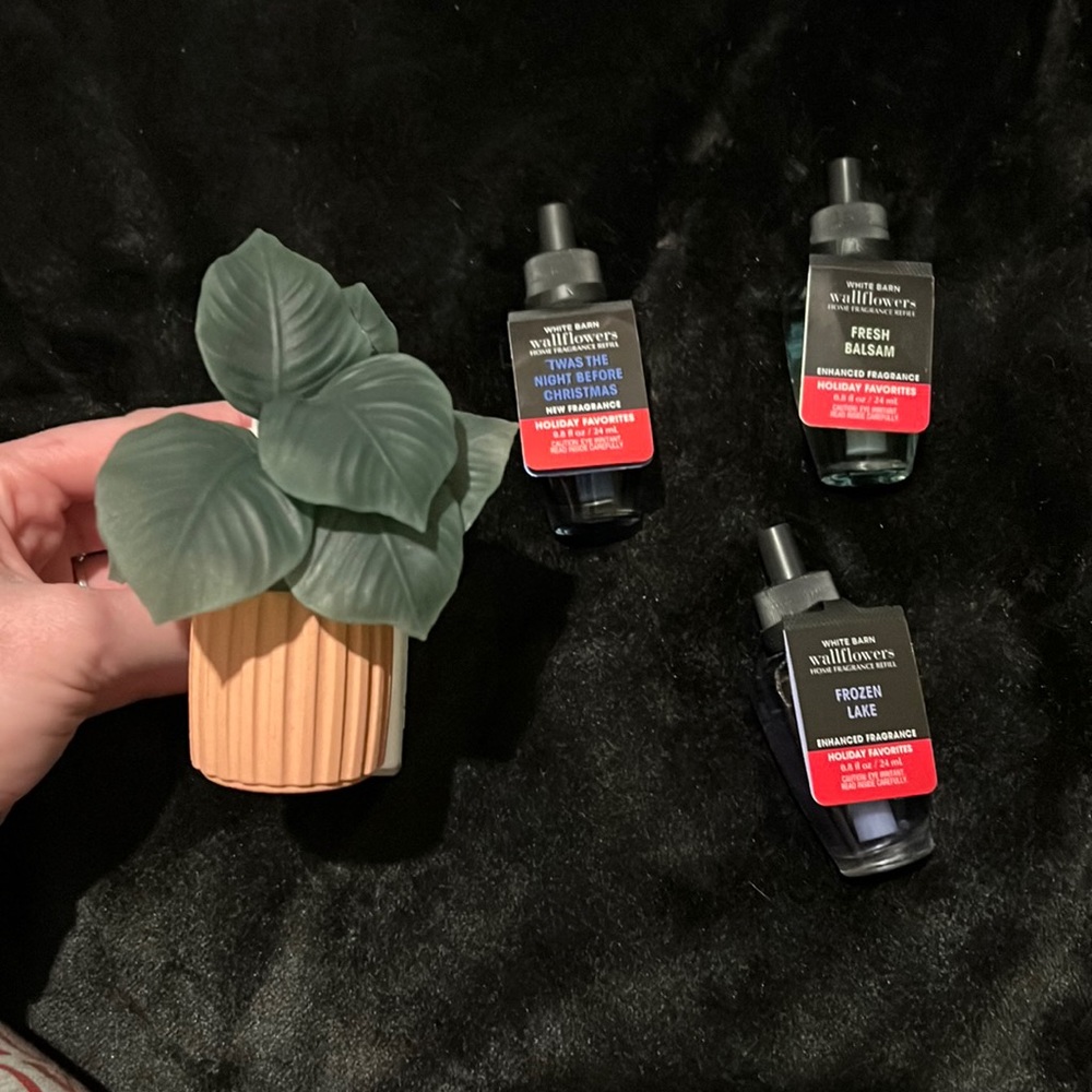 Bath and body works wallflower w/ scents
